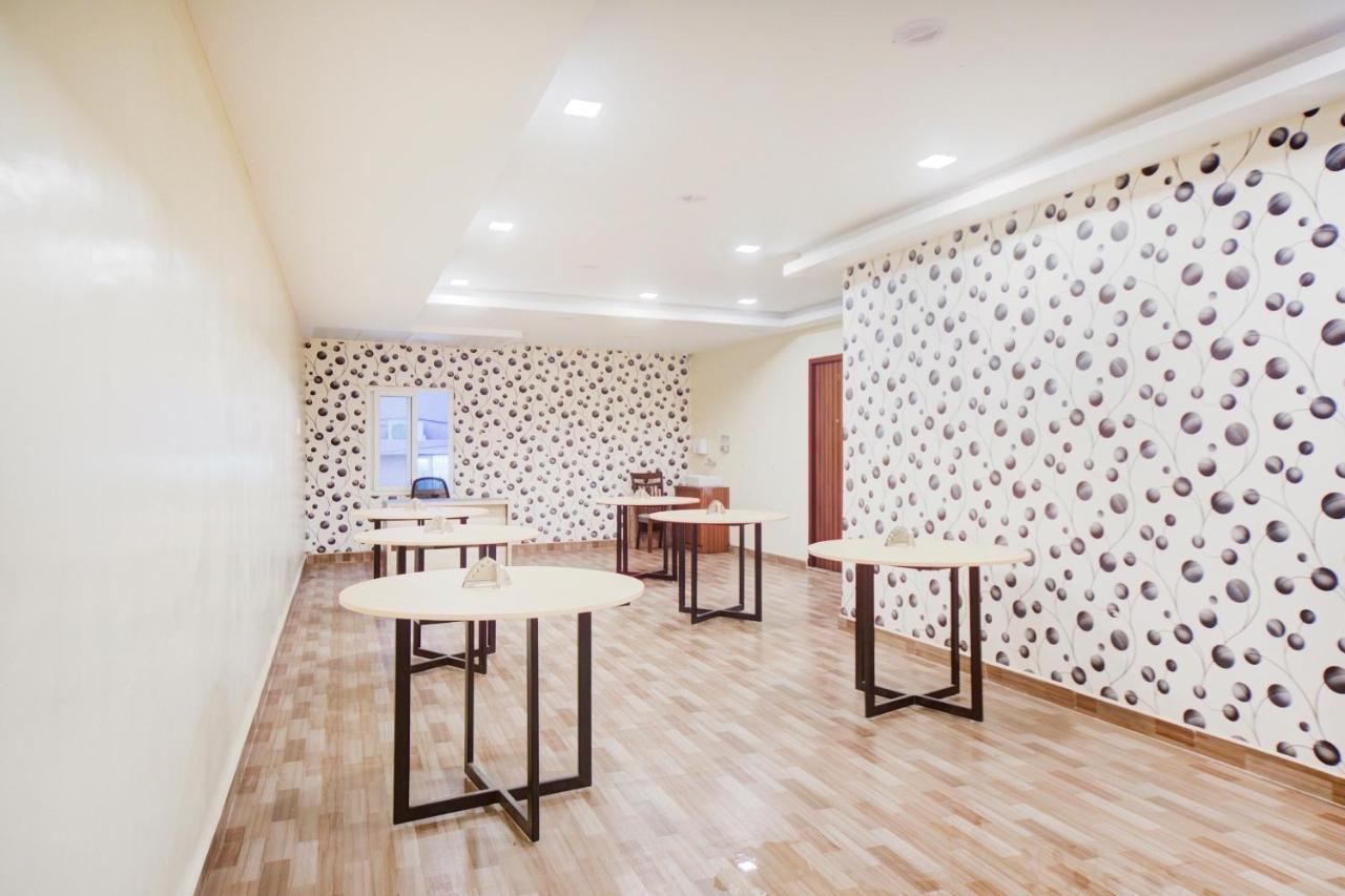 首都o 75820 T纳加尔马德拉斯地铁俱乐部酒店 钦奈 外观 照片